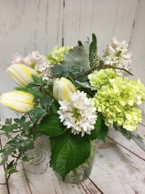 Rustic Whites in Easton, CT | Felicia's Fleurs Rustic Whites in Easton, CT | Felicia's Fleurs