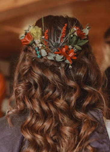 Rusty Fall Hair Pin Wedding in Laceyville, PA | Auntie Em's Floral