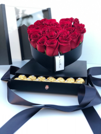 #32.Deep Love fiori rose box