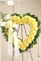 S8-4219 Yellow Carnation Heart Wreath Easel