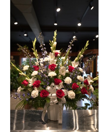 Salute to Service  Patriotic Tribute  in South Milwaukee, WI | PARKWAY FLORAL INC.