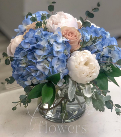 Sandbar Vase Arrangement