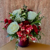 SCARLET DIAMOND VALENTINES DAY ARRANGEMENT