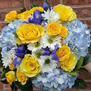 Seashore  Hand Tied Bouquet in Chatham, NJ | SUNNYWOODS FLORIST