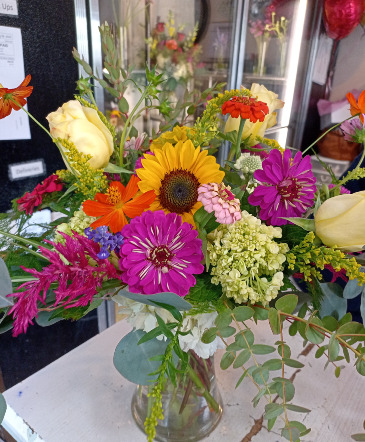 Seasonal Birthday Arrangement Tall Designer's Choice in Glastonbury, CT | THE FLOWER DISTRICT Seasonal Birthday Arrangement Tall Designer's Choice in Glastonbury, CT | THE FLOWER DISTRICT