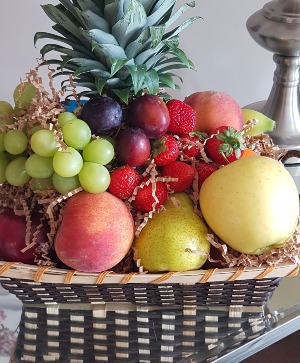 SEASONAL FRUIT BASKET 