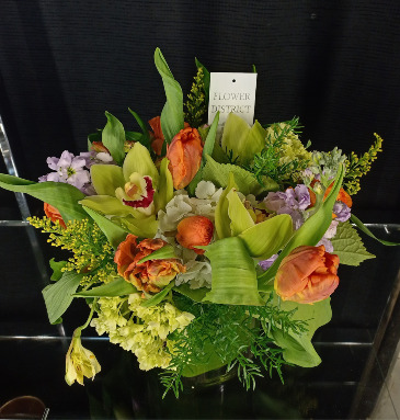 Seasonal Halloween Florals Designer's Choice in Glastonbury, CT | THE FLOWER DISTRICT