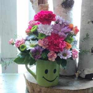 Send A Summer Smile mug arrangement