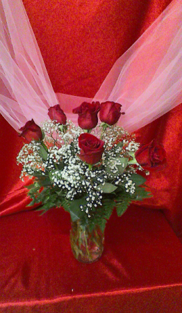 R6V Loving thoughts Valentine Arrangement