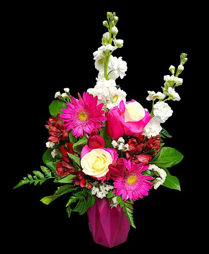 Serenade of Love: Vibrant Valentine's Day Flower A vase arrangement 