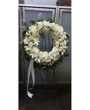Serenity White Wreath 260.95 300.95