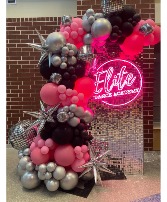 Shimmer wall with Demi Arch Balloon Decor