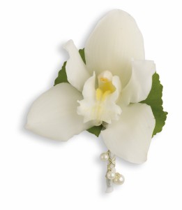 Shimmering Pearls Boutonniere HPR151A