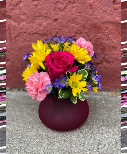 Short and Sweet  Vase Arrangement