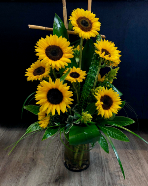 Sigi's Simple Sunflowers Highstyle in Charlotte, NC | GALLERY OF FLOWERS Sigi's Simple Sunflowers Highstyle in Charlotte, NC | GALLERY OF FLOWERS