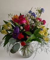 Signature Garden Vase Fresh Arrangement