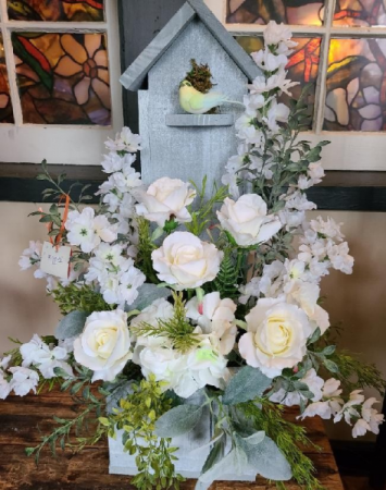 SILK BIRDHOUSE IN WHITES