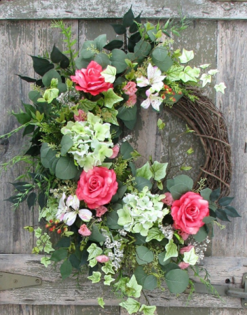 CUSTOM MADE SILK WREATHS  in Georgetown, KY | Carriage House Gifts & Flowers