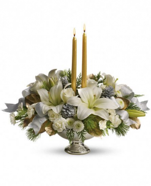 Silver and Gold Winter Centrepiece in Oakville, ON | ANN'S FLOWER BOUTIQUE-Wedding & Event Florist Silver and Gold Winter Centrepiece in Oakville, ON | ANN'S FLOWER BOUTIQUE-Wedding & Event Florist