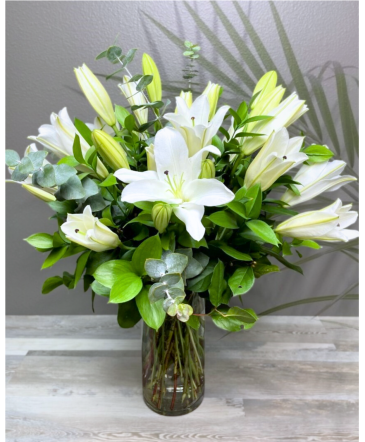 Silver Linings  Arrangement in Henderson, NV | FLOWERS OF THE FIELD 