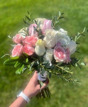 Simple Pinks & Whites Wedding Bouquet