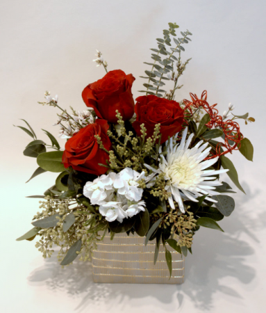 SIMPLE PLEASURE ARRANGEMENT