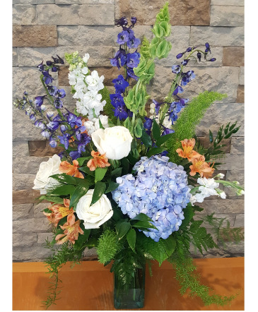 Simple saphire Tall mix of blues, whites and peach in Louisville, OH | DOUGHERTY FLOWERS, INC.
