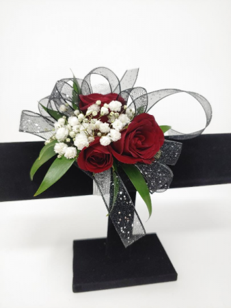 simple wrist corsage