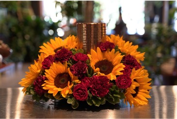 Simple Sunflowers  Urn Ring in South Milwaukee, WI | PARKWAY FLORAL INC.