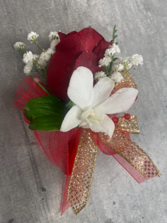 Simply Gold Boutonniere in Fort Worth, TX | DARLA'S FLORIST
