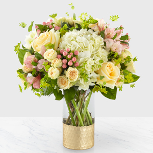 Simply Gorgeous Designer Vase Arrangement