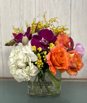 Simply Sullivans Vase Arrangement