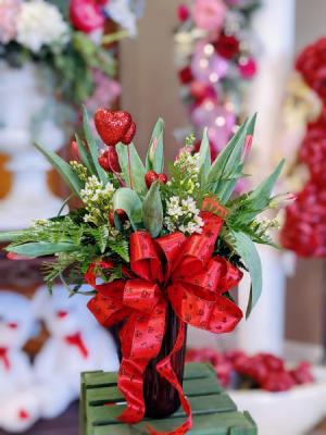 Simply Tulip Vase Arrangement 