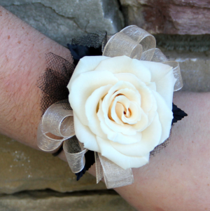 Rose Wrist Corsage Bracelet,small Fresh Corsage For Wedding(white)