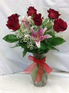 Six Rose Vase With Stargazer Lily