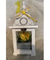 Small Lantern with Rose Fresh Flowers