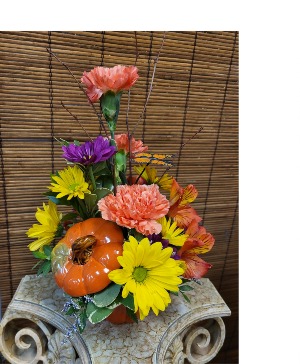 Small Pumpkin Dish Arrangement 