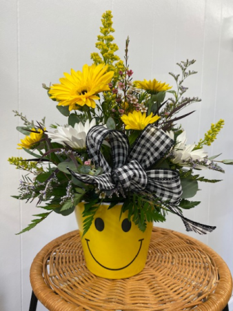 Smile Bouquet  in Aurora, NE | The Old Homestead Market and Floral