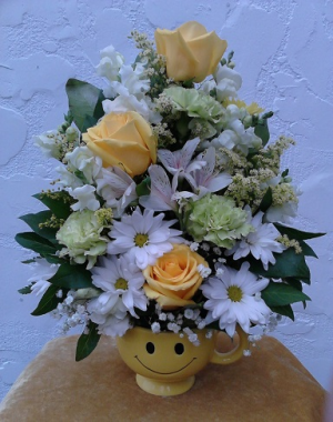 Smiley Face Arrangement (local delivery only)