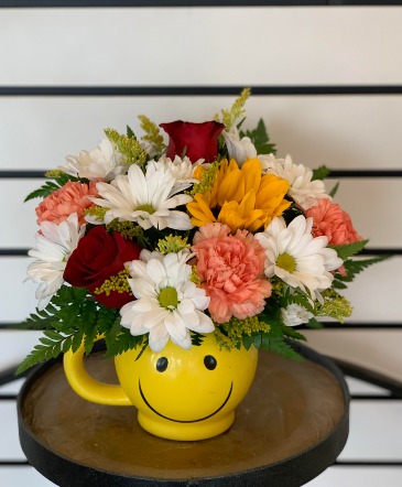 Smiley Mug  in Richland, WA | ARLENE'S FLOWERS AND GIFTS