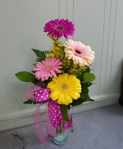 Smiling Gerbera Daisies Vase Arrangement