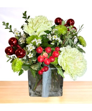 Snow Berry Blooms Vase Arrangement