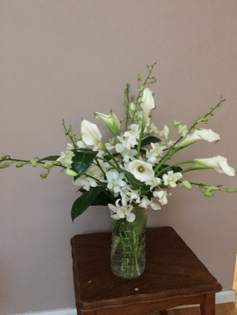 snow queen white vase arrangment