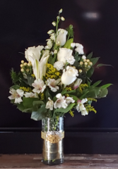 Snow white Vase arrangement 