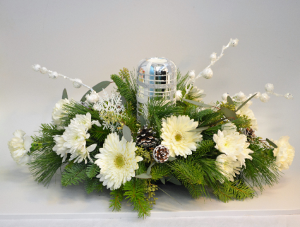 Snowflake Kisses Centerpiece