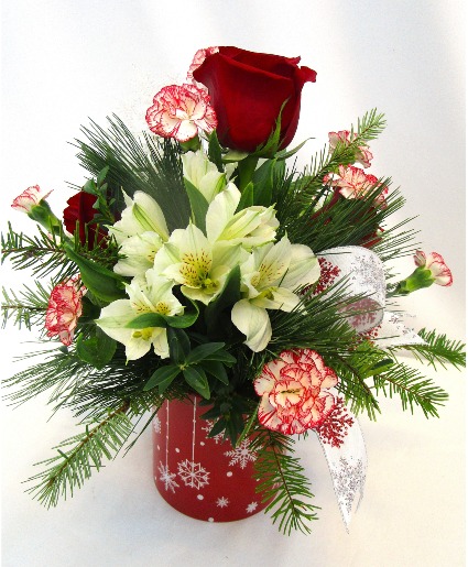 SNOWFLAKE SERENADE FRESH FLOWER ARRANGEMENT