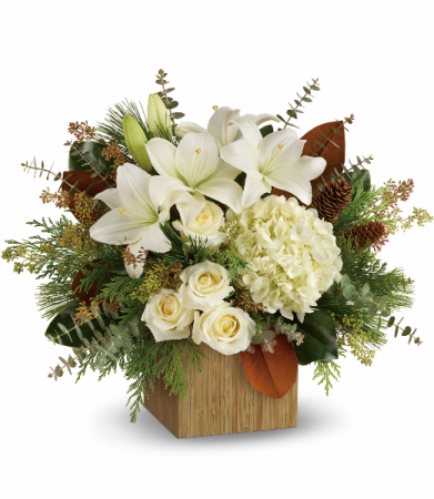 Snowy Woods Bouquet HWR142A