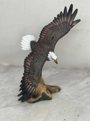SOARING EAGLE  FIGURINE 