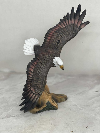 SOARING EAGLE  FIGURINE 