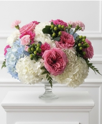 Soft and Pretty Roses and Hydrangea